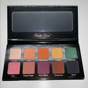 Violet Voss eye shadow palette